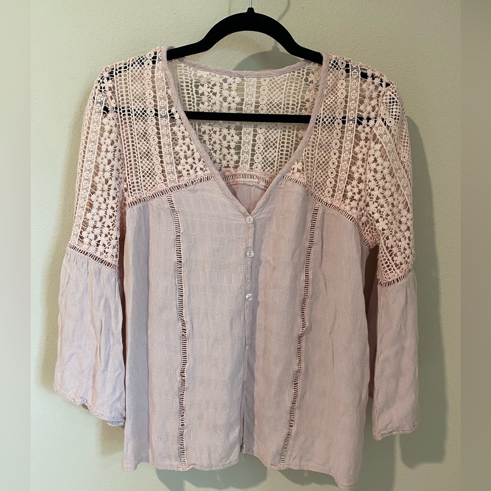 Unbranded Amazon Dusty Pink Top/Blouse Eyelet Lace Button Down Bell Sleeve Sz M